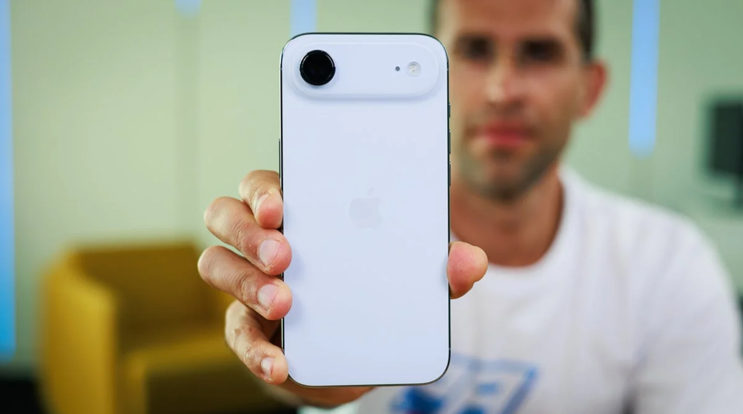 iPhone-17-Pro-Max-khien-iFan-phat-cuong