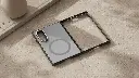 imgi_10_vn-feature-express-yourself-with-the-mirror-magnet-case-554132932.webp